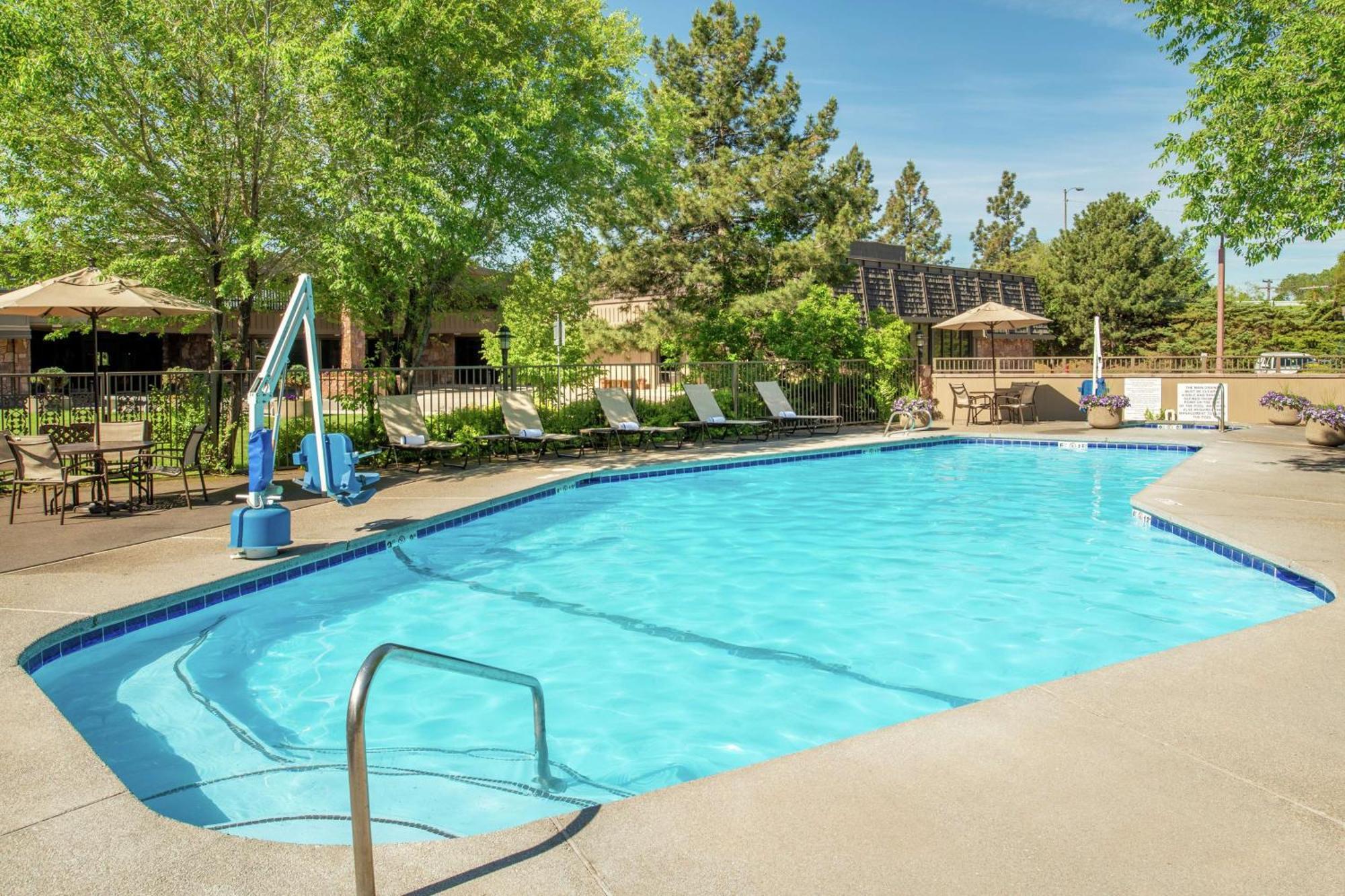Doubletree By Hilton Missoula Edgewater Hotel Eksteriør billede